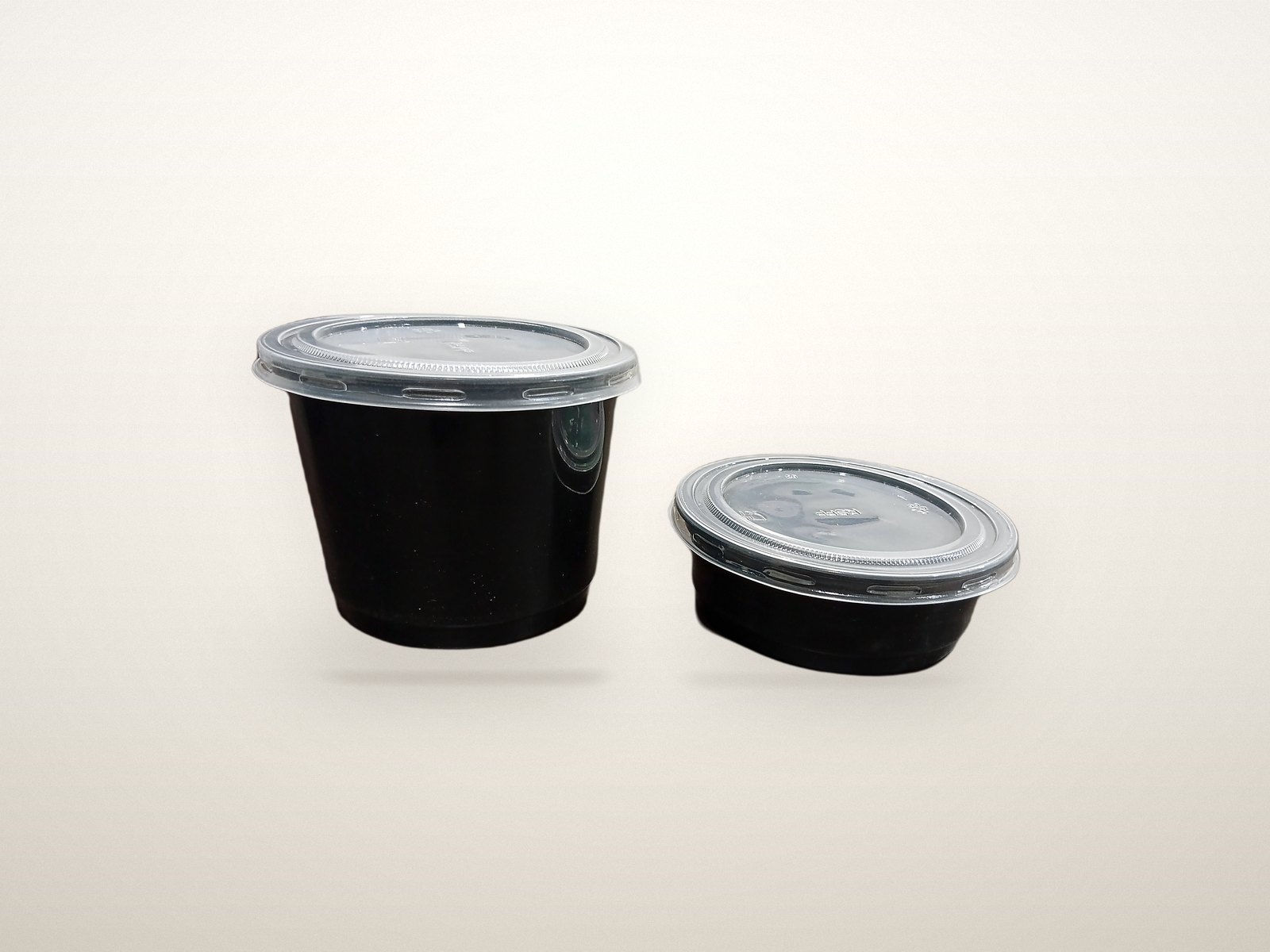 Black food containers with clear lids